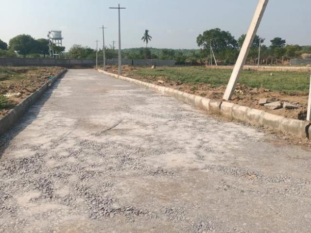 Residential Plot in Kolanupaka for resale Yadadri Bhuvanagiri. The reference number is 17615556