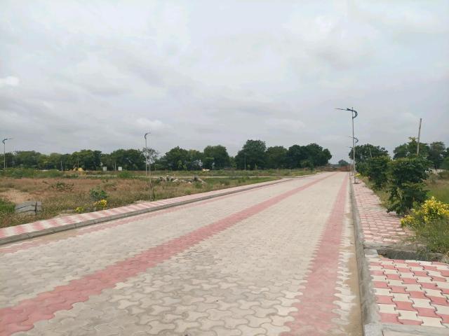 Residential Plot in Kompally for resale Hyderabad. The reference number is 20721776
