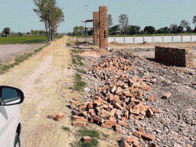 Residential Plot in Kosi Kalan for resale Mathura. The reference number is 20446692