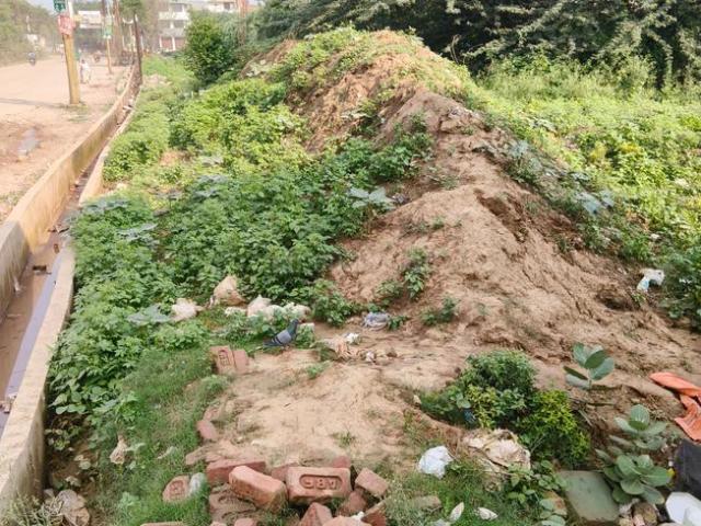 Residential Plot in Lal Kuan for resale Ghaziabad. The reference number is 20883912
