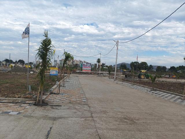 Residential Plot in Limbodi for resale Indore. The reference number is 19036565