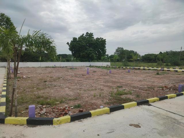 Residential Plot in Puzhal for resale Chennai. The reference number is 16379057