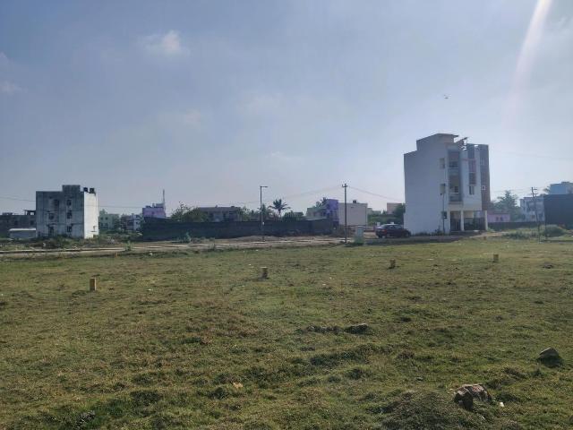 Residential Plot in Puzhal for resale Chennai. The reference number is 18430215