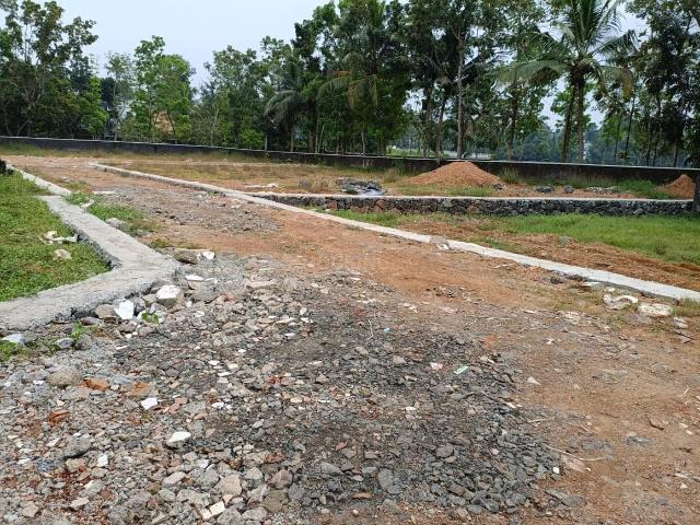 Residential Plot in Pallikkara for resale Kochi. The reference number is 18777321