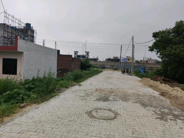 Residential Plot in Pandav Nagar for resale Ghaziabad. The reference number is 20888702