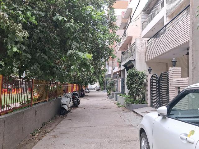 Residential Plot in Paschim Vihar for resale New Delhi. The reference number is 20383534
