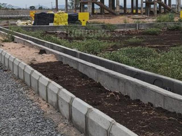 Residential Plot in Paritala for resale Vijayawada. The reference number is 20785797