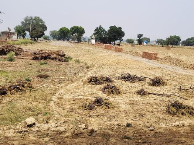 Residential Plot in Parikrama Marg for resale Vrindavan. The reference number is 20957874