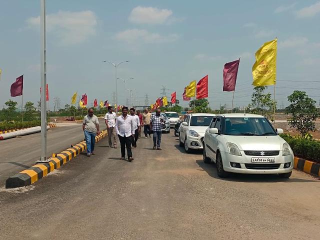 Residential Plot in Pathapadu for resale Vijayawada. The reference number is 20072093