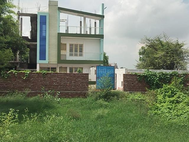 Residential Plot in Pathauli Village for resale Agra. The reference number is 20879042