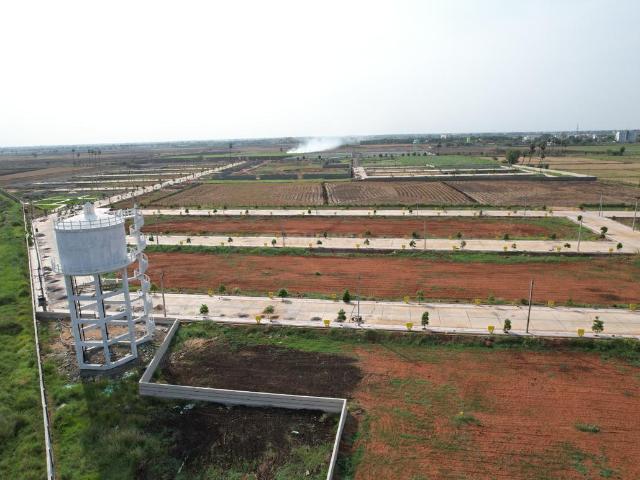Residential Plot in Pedaparimi for resale Guntur. The reference number is 14591761