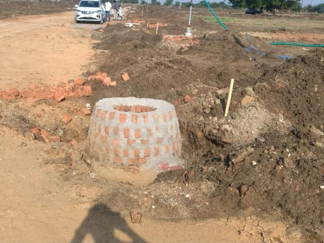 Residential Plot in Peddapur for resale Sangareddy. The reference number is 20125238
