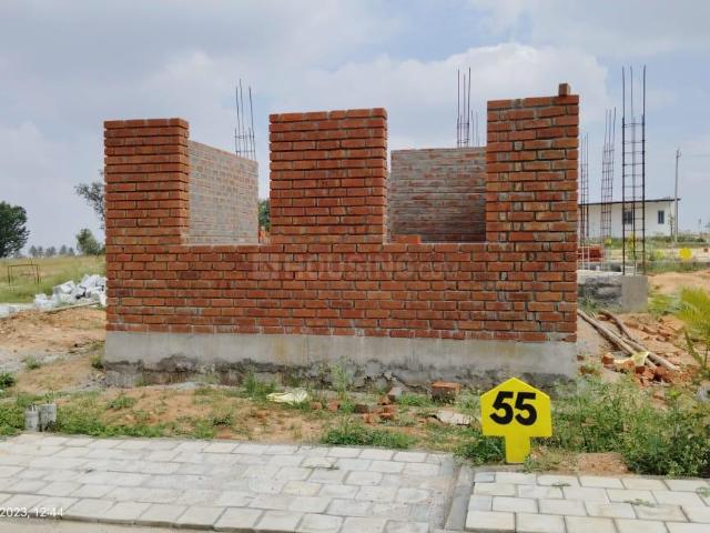 Residential Plot in Peresandra for resale Chikballapur District. The reference number is 15901092