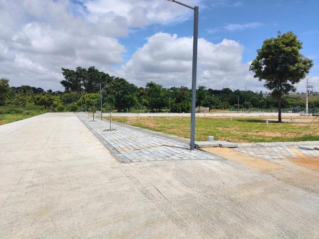 Residential Plot in Peresandra for resale Chikballapur District. The reference number is 18801362
