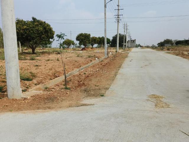 Residential Plot in Peresandra for resale Chikballapur District. The reference number is 18802437