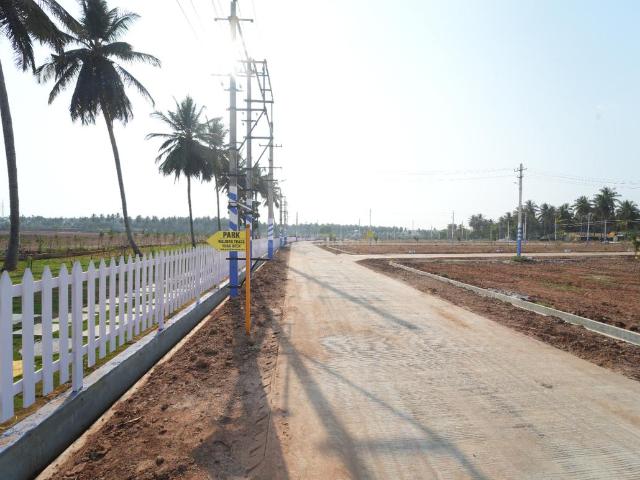 Residential Plot in Peresandra for resale Chikballapur District. The reference number is 18806283
