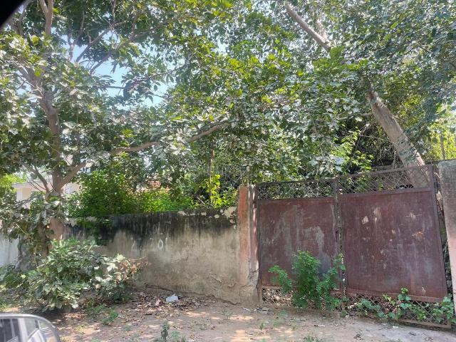 Residential Plot in Phi IV for resale Greater Noida. The reference number is 19875399