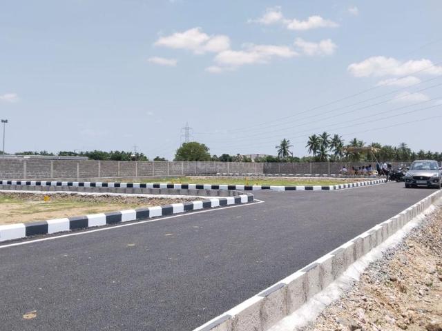 Residential Plot in Poonamallee for resale Chennai. The reference number is 16921620