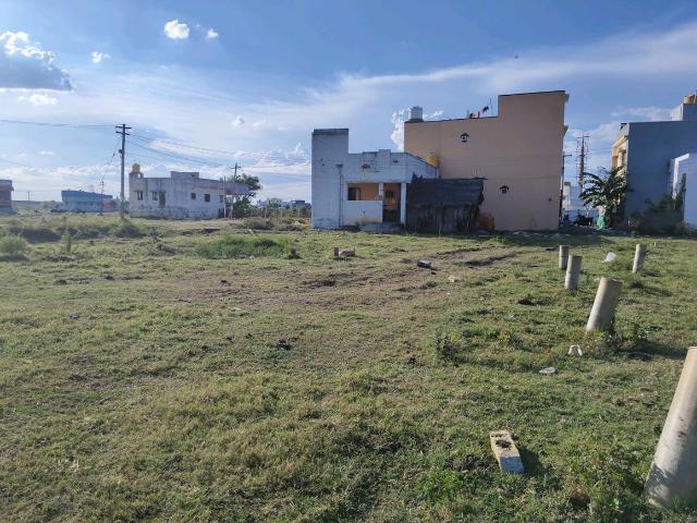 Residential Plot in Poonamallee for resale Chennai. The reference number is 17942945