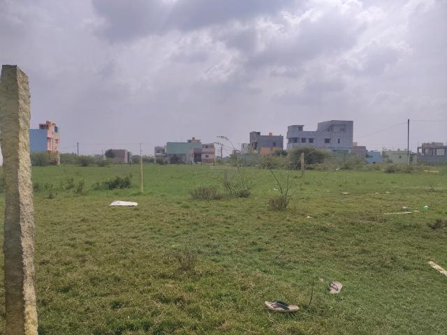 Residential Plot in Poonamallee for resale Chennai. The reference number is 18649323