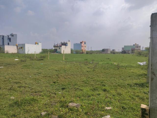 Residential Plot in Poonamallee for resale Chennai. The reference number is 18634568