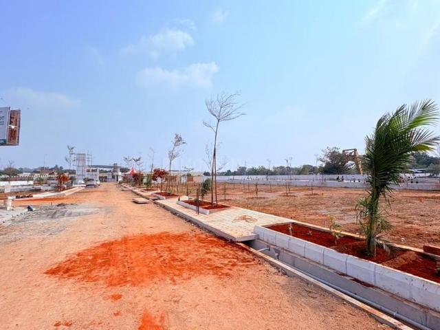 Residential Plot in Poonamallee for resale Chennai. The reference number is 19663992