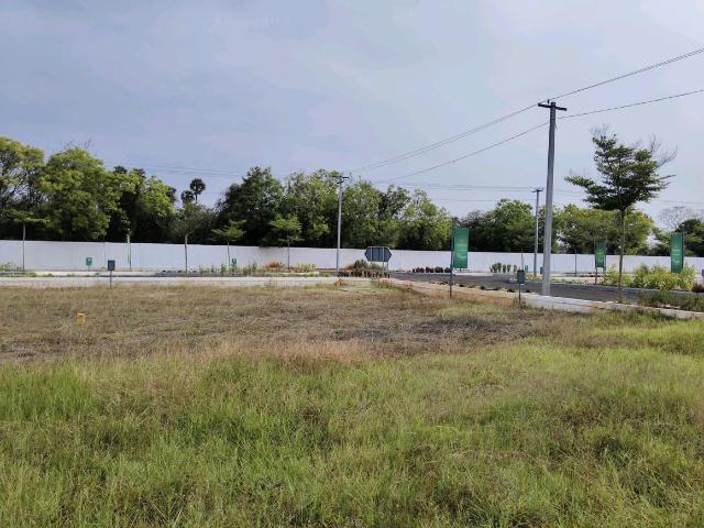 Residential Plot in Poonamallee for resale Chennai. The reference number is 19860574