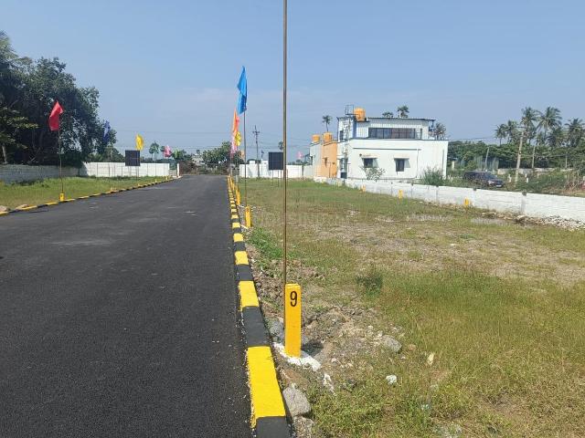 Residential Plot in Poonamallee for resale Chennai. The reference number is 20119277