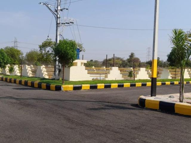 Residential Plot in Rudraram for resale Sangareddy. The reference number is 10527719