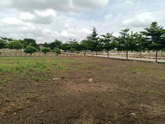 Residential Plot in Rudraram for resale Sangareddy. The reference number is 20725936