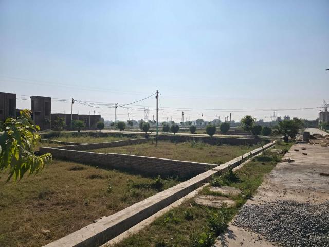 Residential Plot in Rakabganj for resale Agra. The reference number is 20649518