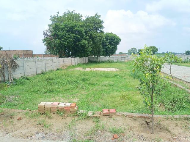 Residential Plot in Ral for resale Vrindavan. The reference number is 20816001