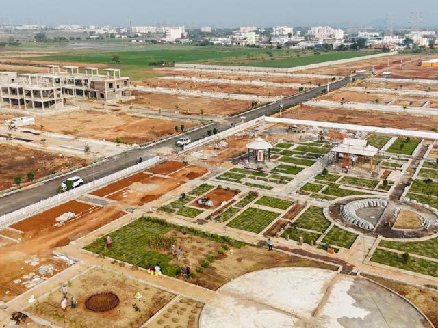 Residential Plot in Ramavarapadu for resale Vijayawada. The reference number is 16813023