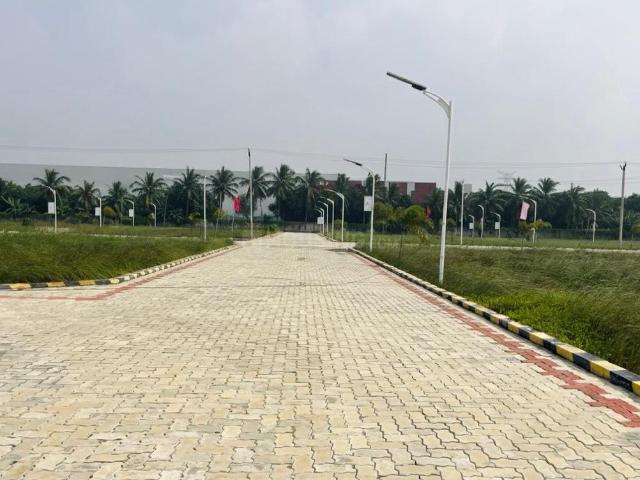 Residential Plot in Red Hills for resale Chennai. The reference number is 18995730