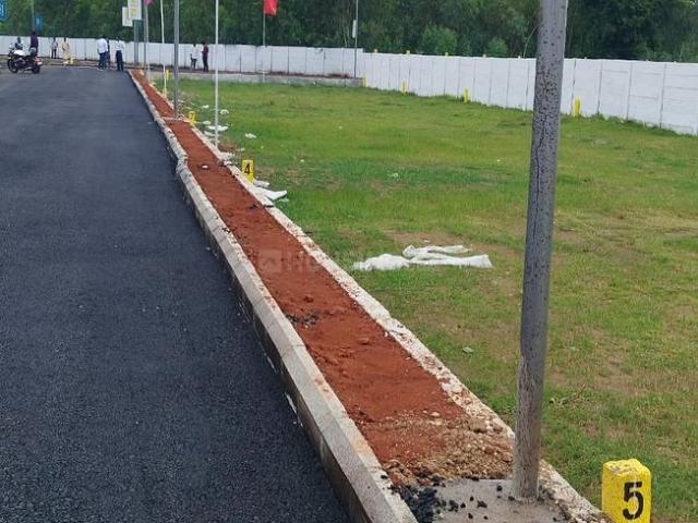 Residential Plot in Red Hills for resale Chennai. The reference number is 19824094