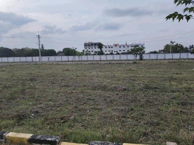 Residential Plot in Red Hills for resale Chennai. The reference number is 20577804