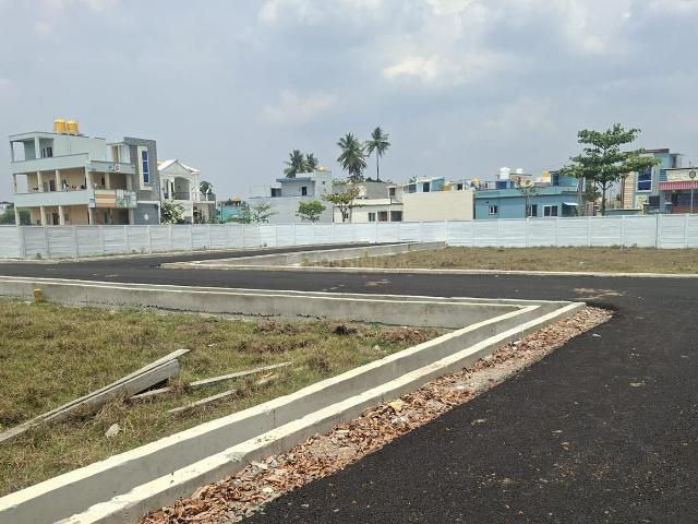 Residential Plot in Red Hills for resale Chennai. The reference number is 20327627