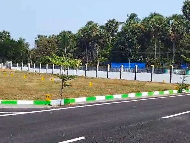 Residential Plot in Red Hills for resale Chennai. The reference number is 20387952