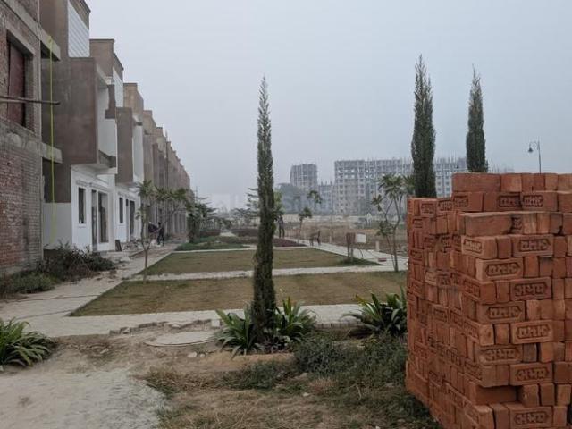 Residential Plot in Sultanpur Road for resale Lucknow. The reference number is 19561470