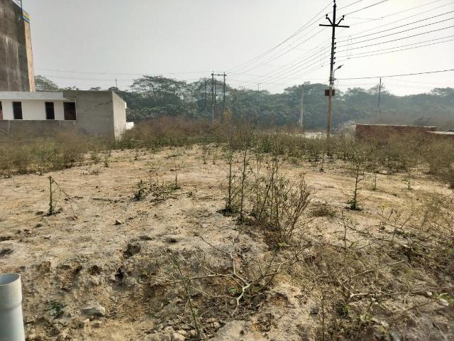 Residential Plot in Surajpur for resale Greater Noida. The reference number is 19268516