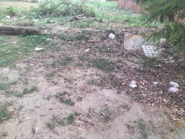 Residential Plot in Surajpur Site 4 for resale Greater Noida. The reference number is 20106406