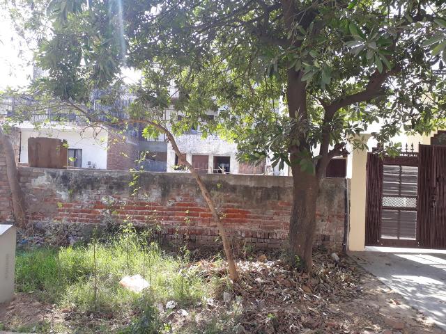 Residential Plot in Surajpur Site 5 for resale Greater Noida. The reference number is 18016493