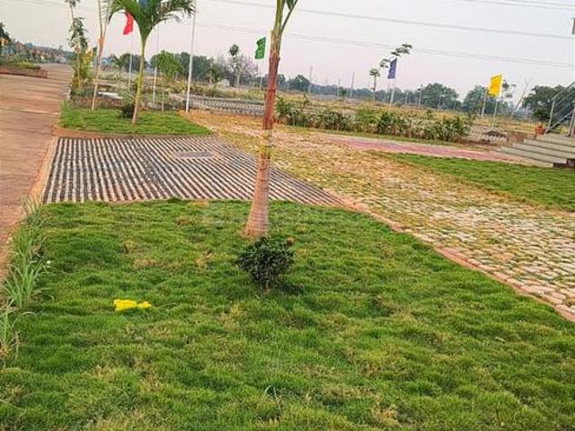 Residential Plot in Sadasivpet for resale Sangareddy. The reference number is 19989679