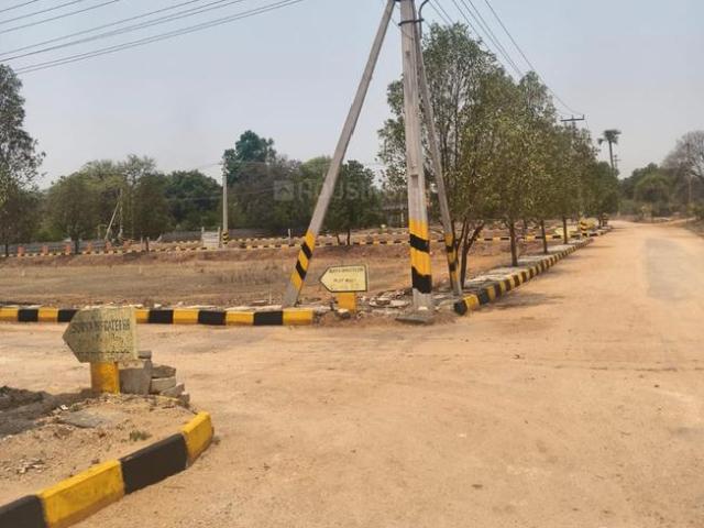 Residential Plot in Sadasivpet for resale Sangareddy. The reference number is 20589191