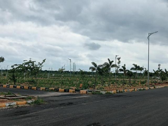 Residential Plot in Sadasivpet for resale Sangareddy. The reference number is 20655247