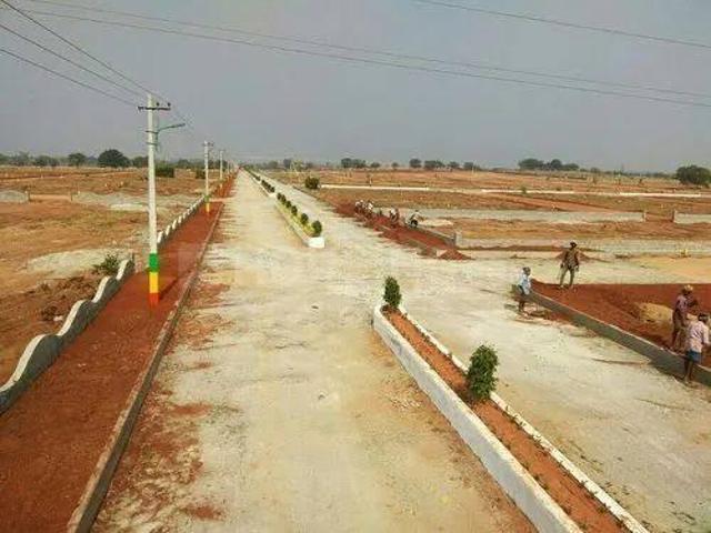 Residential Plot in Sadasivpet for resale Sangareddy. The reference number is 20891389