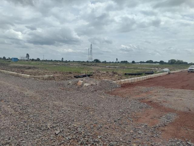 Residential Plot in Sadasivpet for resale Sangareddy. The reference number is 20921529