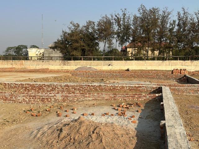 Residential Plot in Safedabad for resale Lucknow. The reference number is 16849463