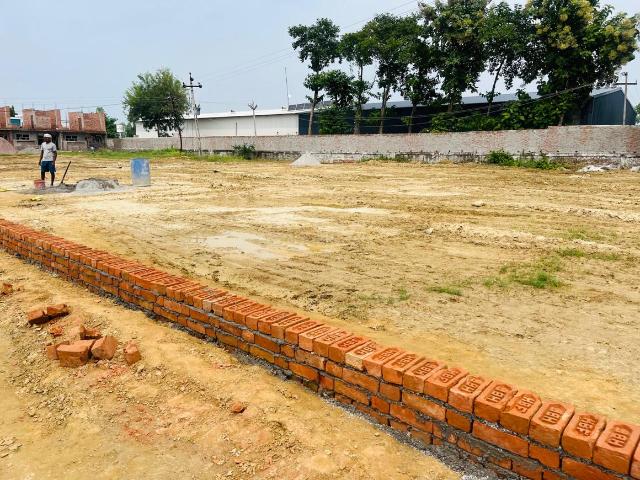 Residential Plot in Safedabad for resale Lucknow. The reference number is 19959067