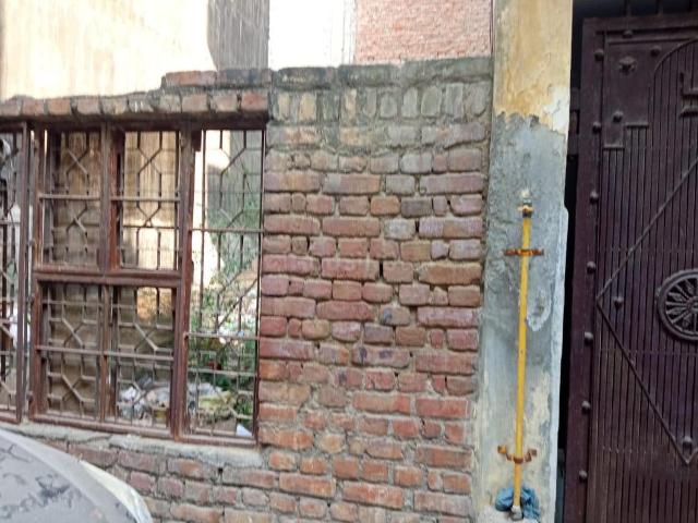 Residential Plot in Sahibabad Industrial Area for resale Ghaziabad. The reference number is 9850832
